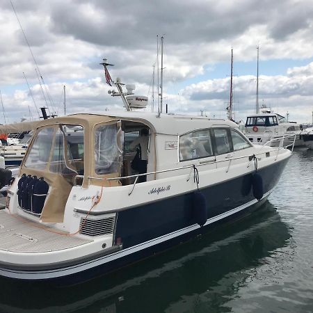 利明顿 Adelphi B A Delightful 6 Berth Boat酒店 外观 照片