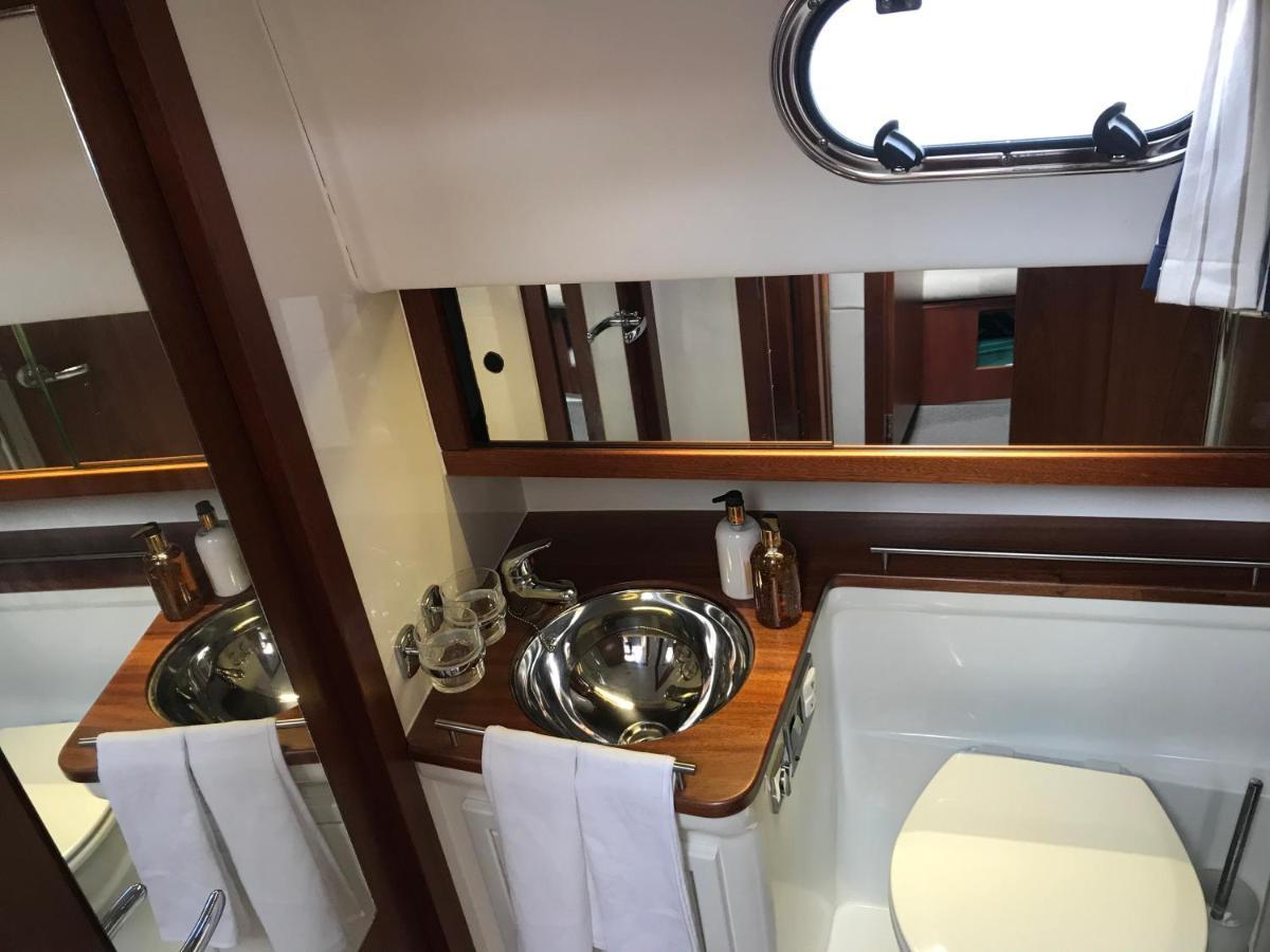 利明顿 Adelphi B A Delightful 6 Berth Boat酒店 外观 照片
